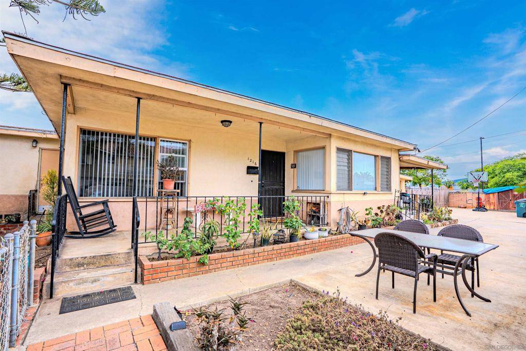 Imperial Beach, CA 91932,1216 1216 1/2 11th St.