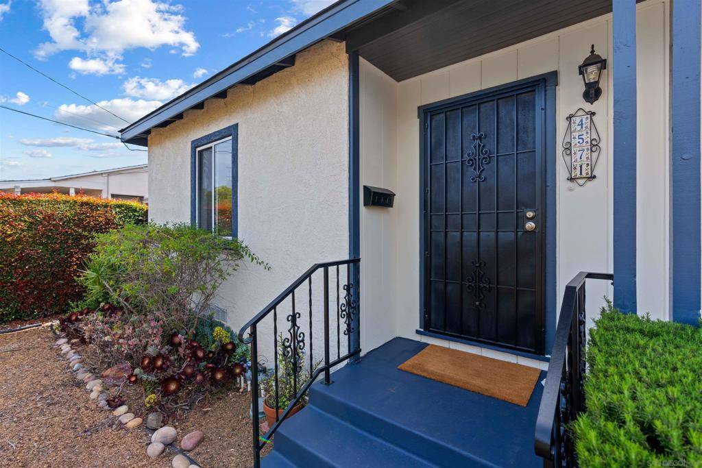 La Mesa, CA 91942,4571 68Th St