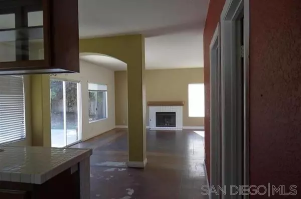 Oceanside, CA 92057,5166 Via Castilla