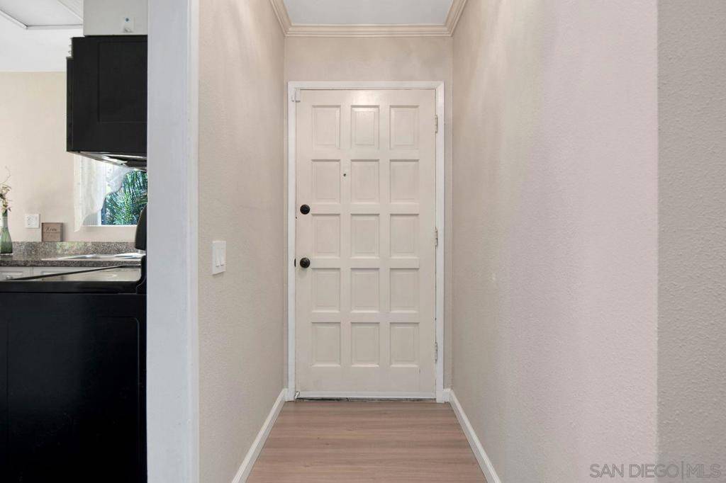 San Diego, CA 92127,17105 W Bernardo Dr #107