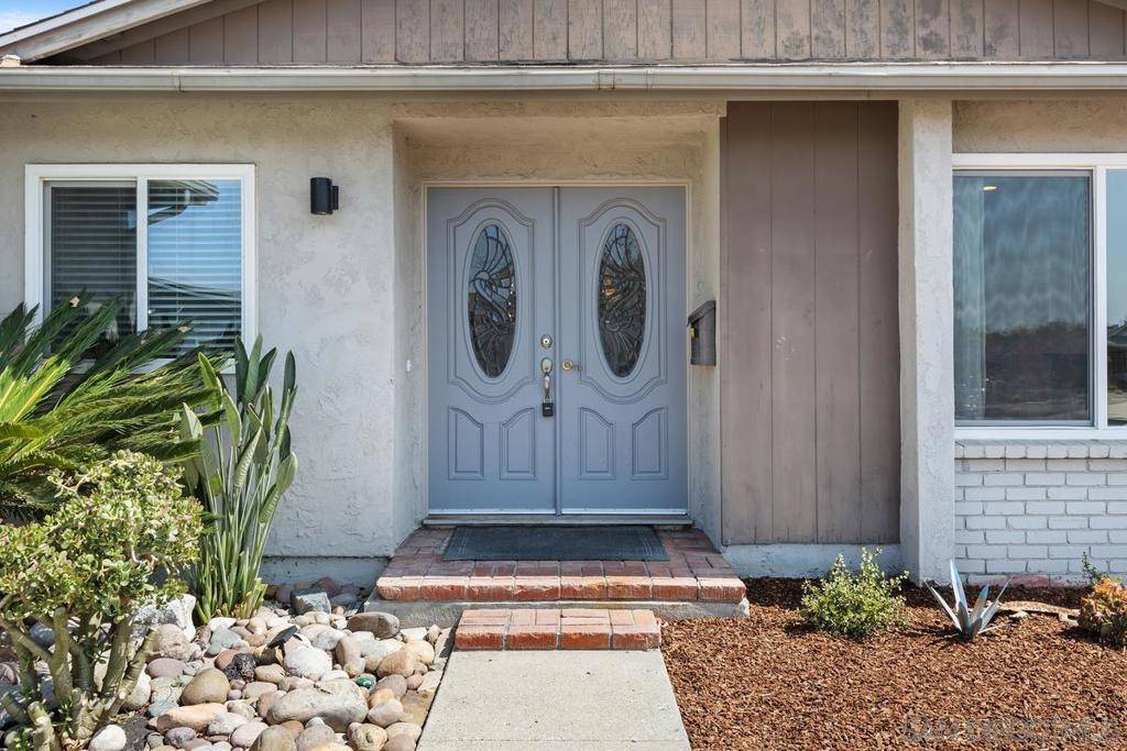 Santee, CA 92071,9956 Via Debbie