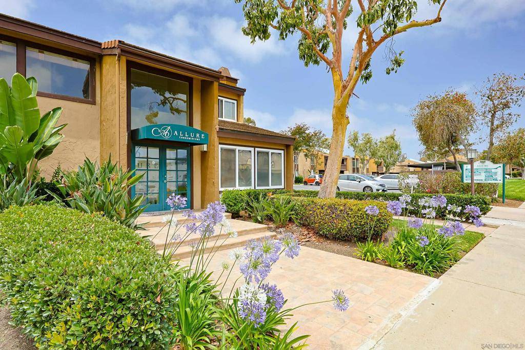 San Diego, CA 92123,3454 Castle Glen Dr. #104