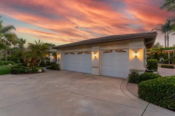 Fallbrook, CA 92028,1411 Surrey Heights