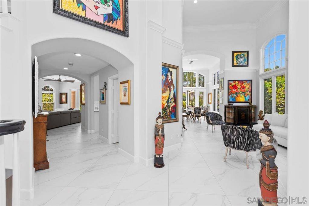 Carlsbad, CA 92011,7166 Tern Place
