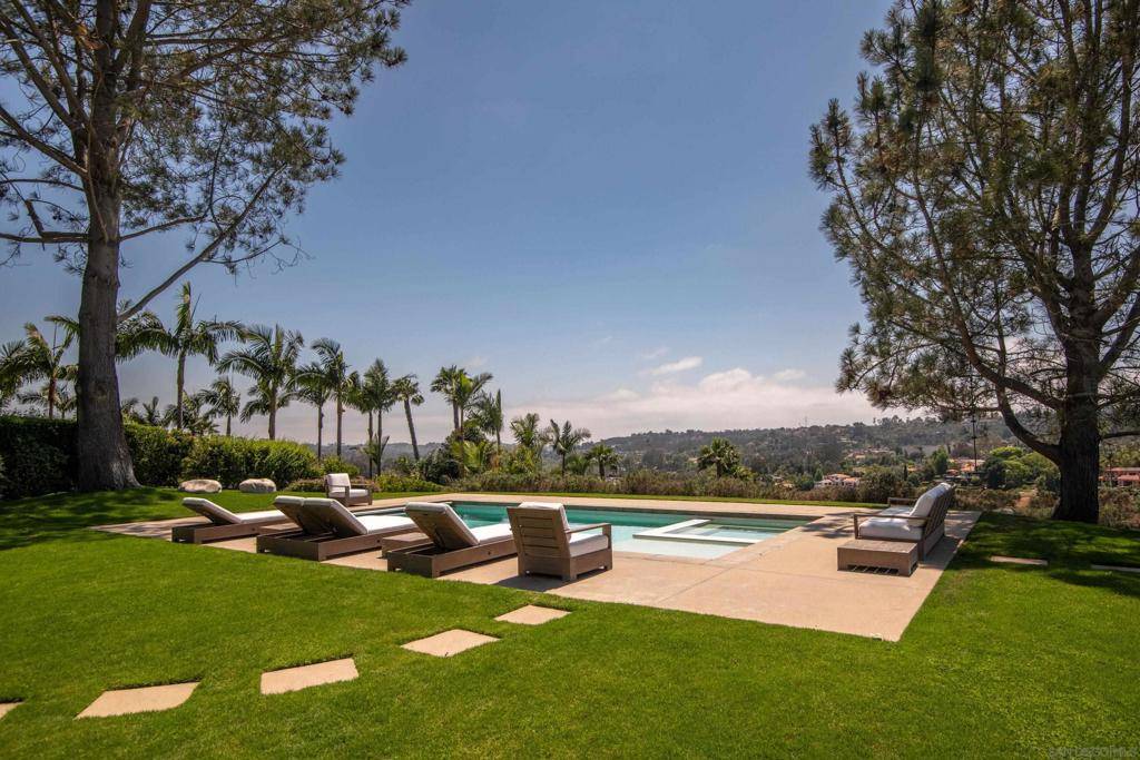 Rancho Santa Fe, CA 92067,3035 Paseo Cielo