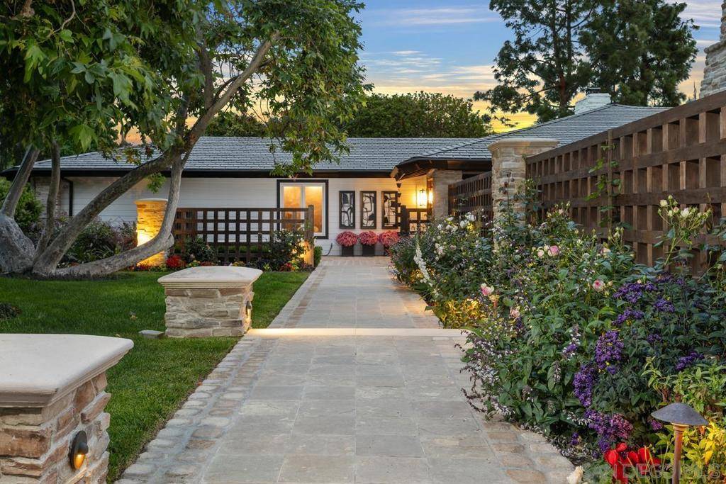 Rancho Santa Fe, CA 92067,6351 Lago Lindo