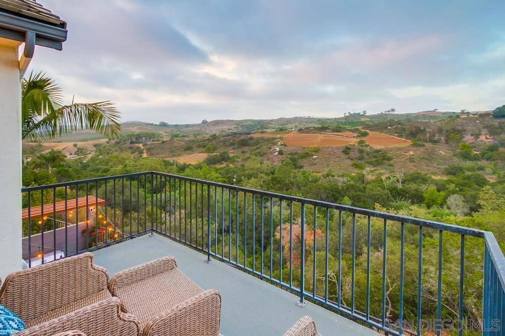 Carlsbad, CA 92010,5619 Foxtail Loop