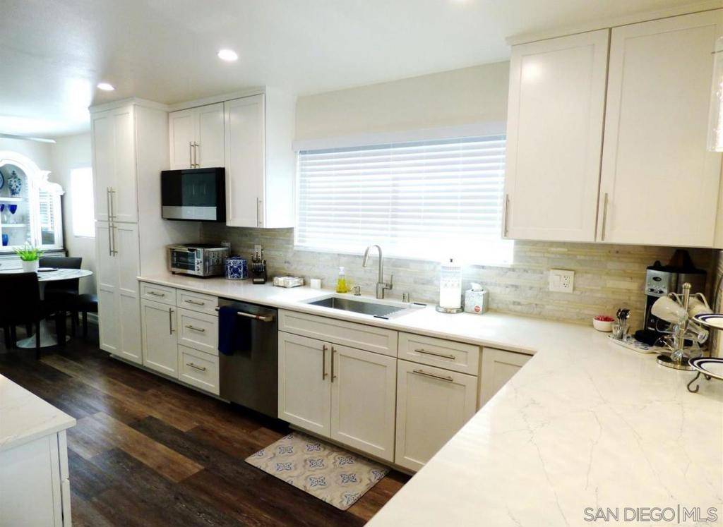 La Jolla, CA 92037,1115 Pearl Street #6