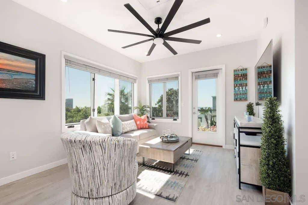 2124 Front St #1, San Diego, CA 92101
