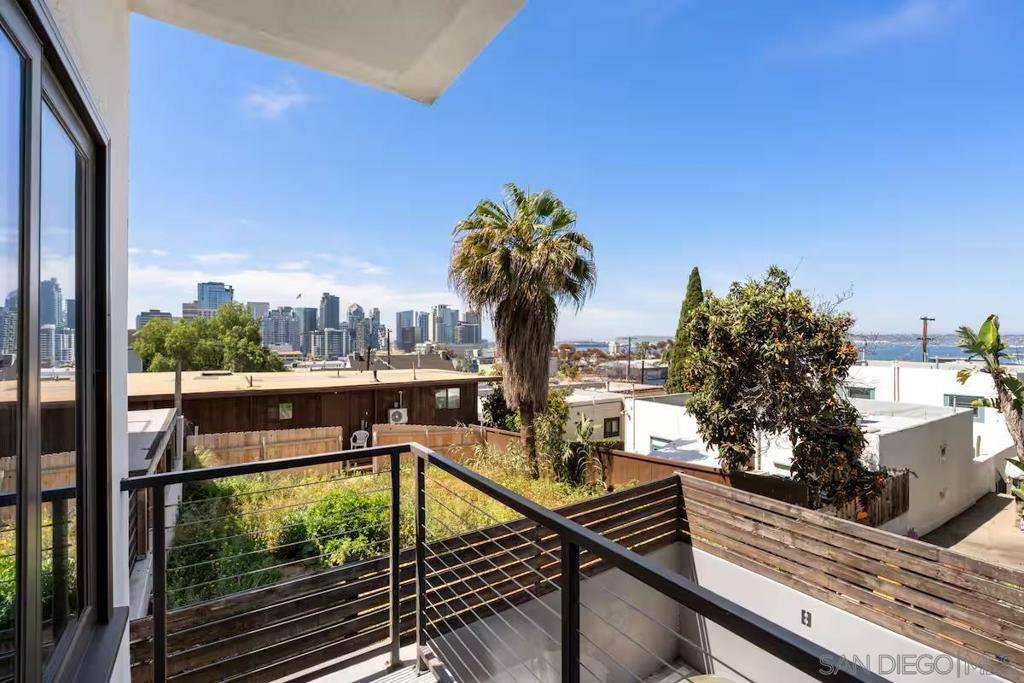 San Diego, CA 92101,2124 Front St #1