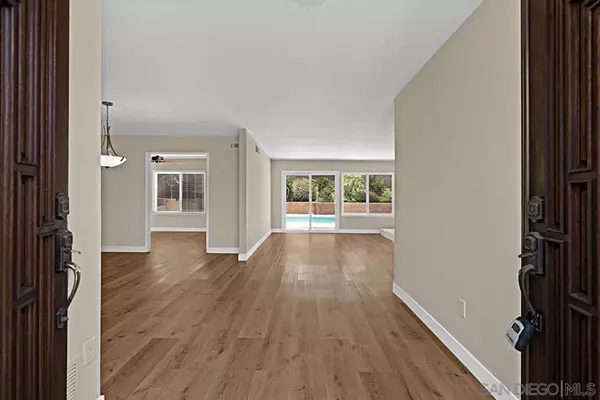 San Diego, CA 92128,18172 Sencillo Dr