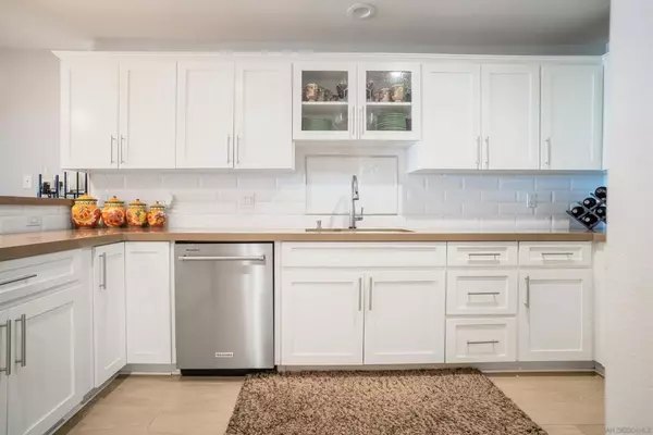 Imperial Beach, CA 91932,1456 Seacoast Dr #1B
