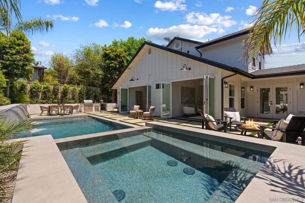 1384 Cynthia Ln, Carlsbad, CA 92008