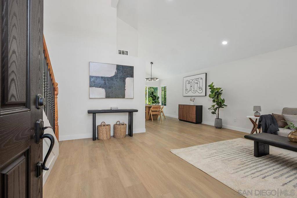 San Diego, CA 92129,9511 Via Pereza