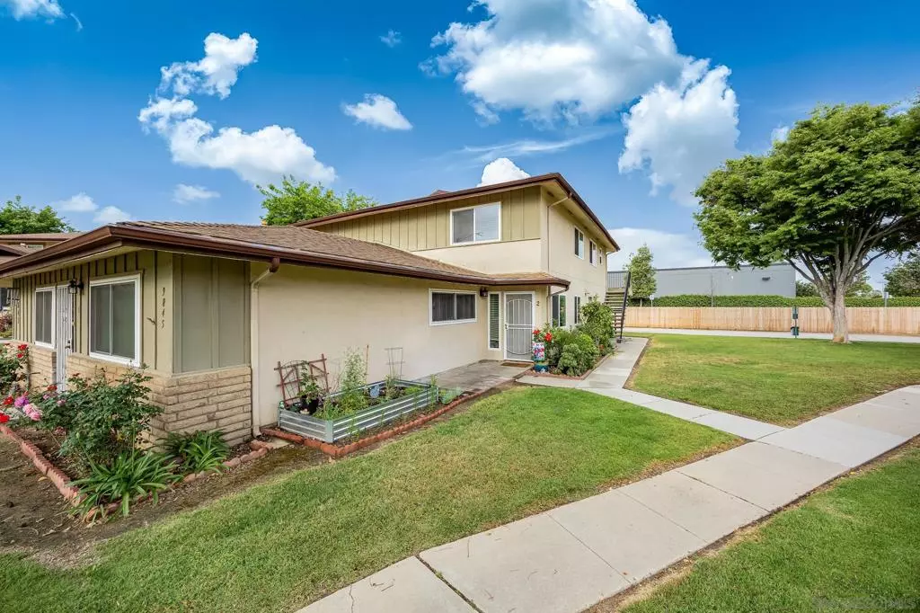 Santee, CA 92071,9845 Mission Viejo Ct #2