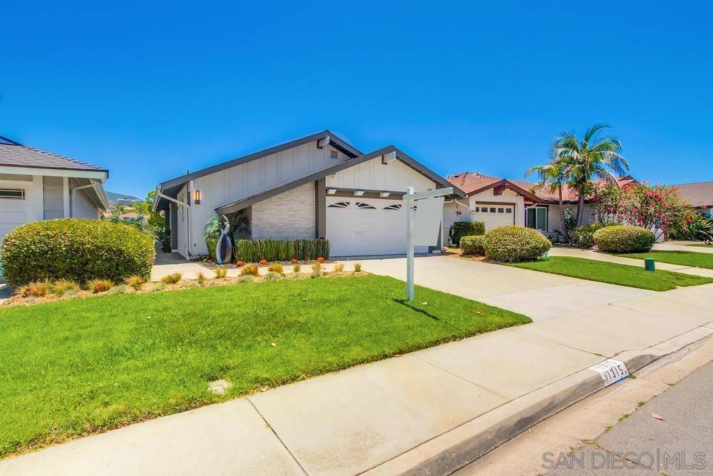 San Marcos, CA 92078,1315 Camino Linda Dr