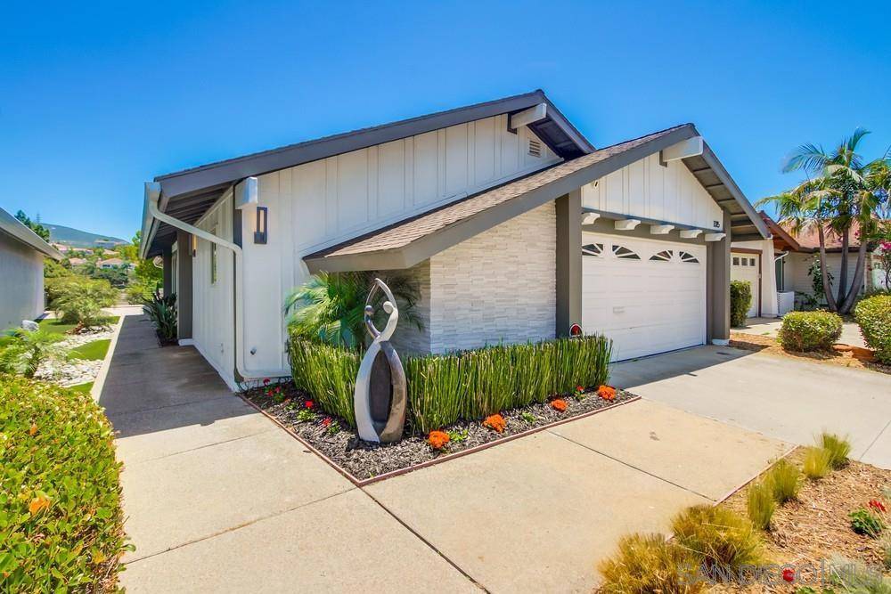 San Marcos, CA 92078,1315 Camino Linda Dr
