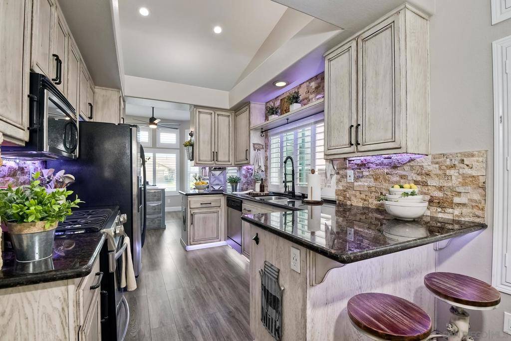 Fallbrook, CA 92028,3358 Lake Circle Dr