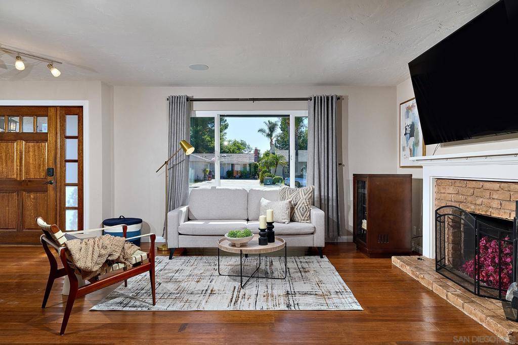12835 Reo Real Dr, Poway, CA 92064