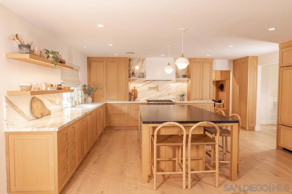 Encinitas, CA 92024,710 Edelweiss Ln