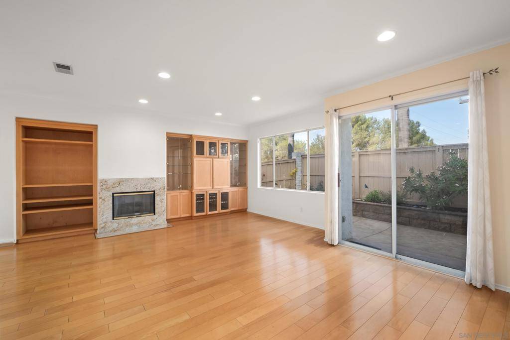 San Diego, CA 92131,10960 Ivy Hill Dr #7