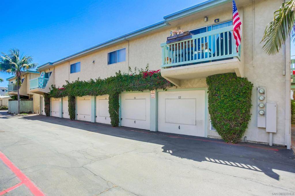 Carlsbad, CA 92008,975 Laguna Drive