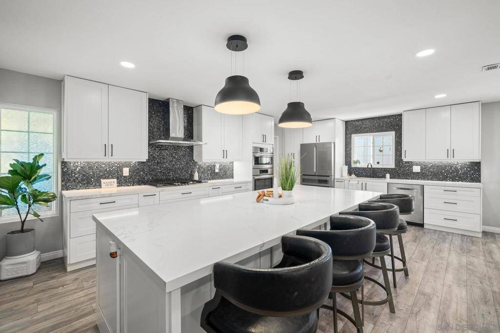 6521 Cowles Mountain Blvd, San Diego, CA 92119
