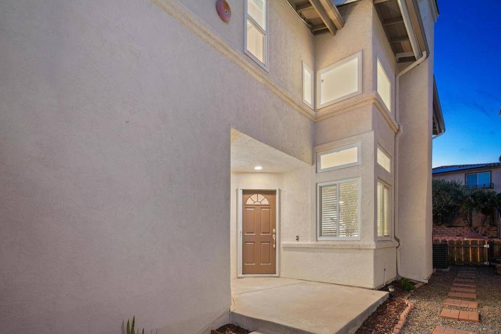 Vista, CA 92081,1614 Wesley Way