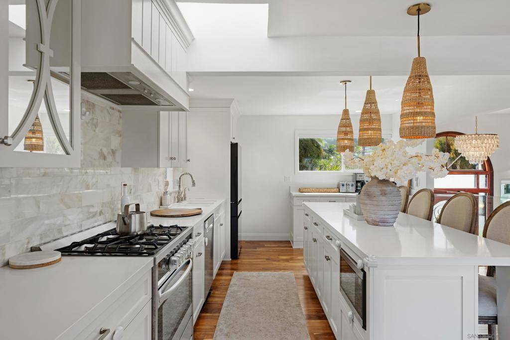 La Jolla, CA 92037,8412 La Jolla Shores Dr