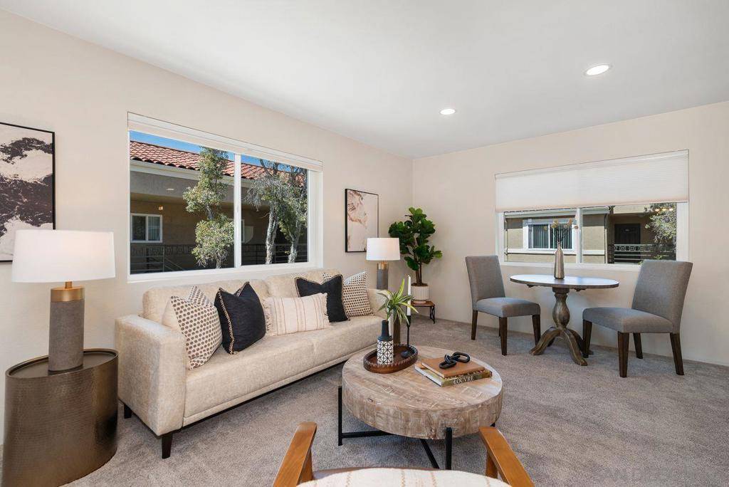 San Diego, CA 92122,7545 Charmant #1314