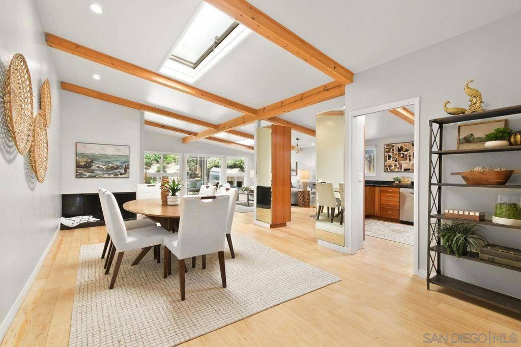 San Diego, CA 92110,3559 Larga Circle