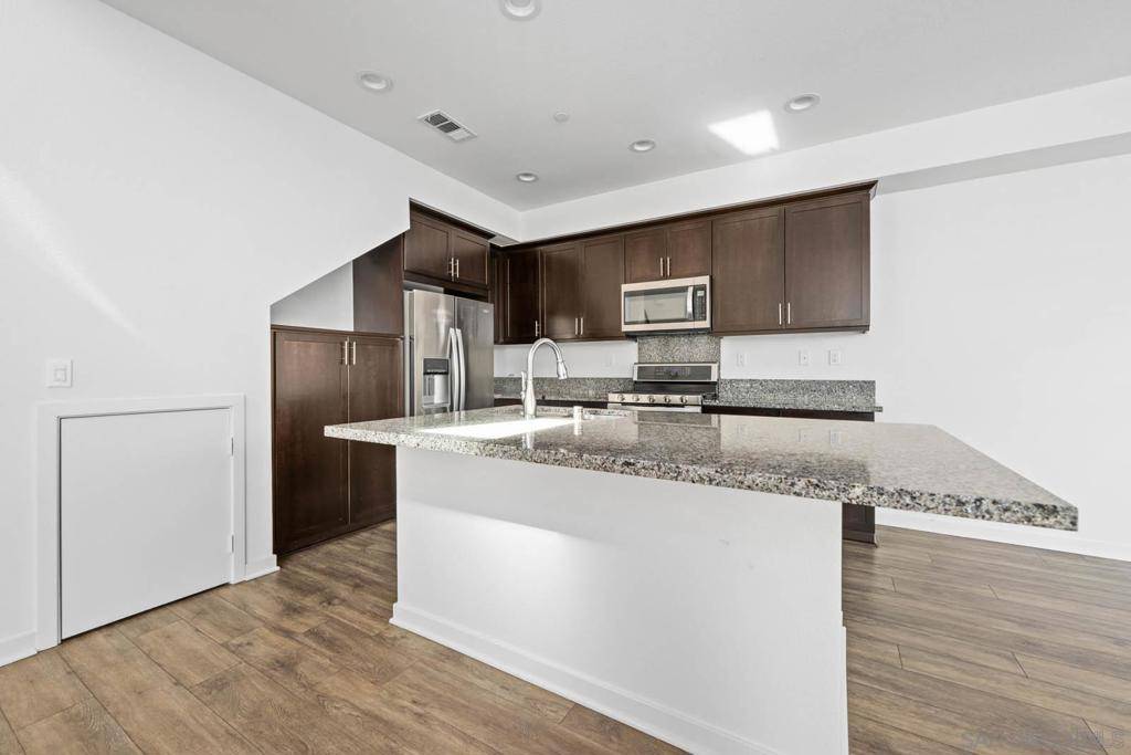 Chula Vista, CA 91915,2053 Tango Loop #3