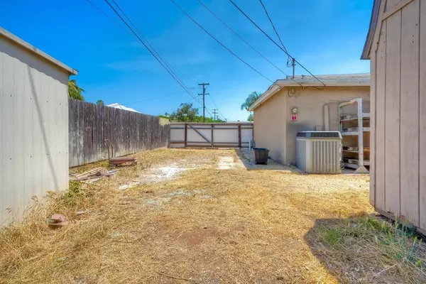 El Cajon, CA 92021,940 Gladys