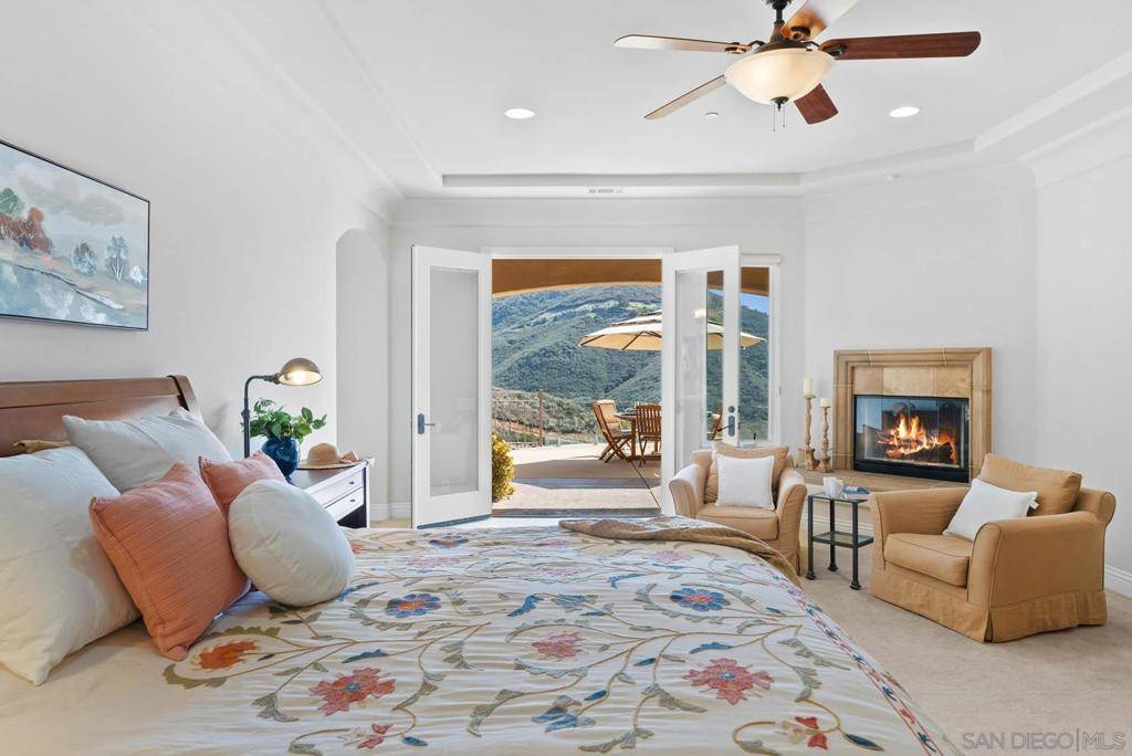 Fallbrook, CA 92028,2247 Margarita Glen
