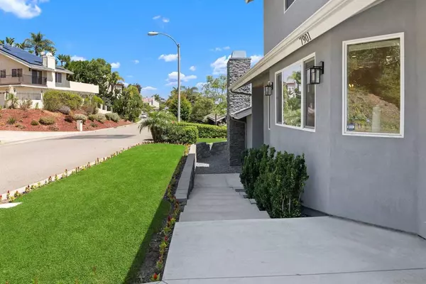 La Jolla, CA 92037,7901 Avenida Kirjah