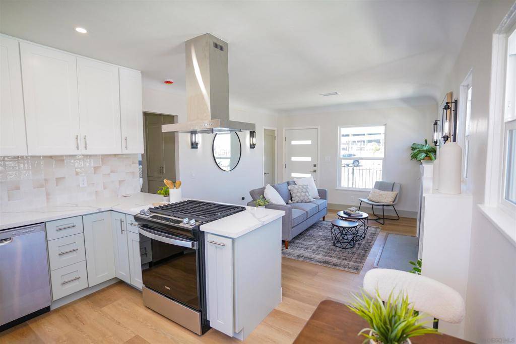 San Diego, CA 92105,3737 Orange