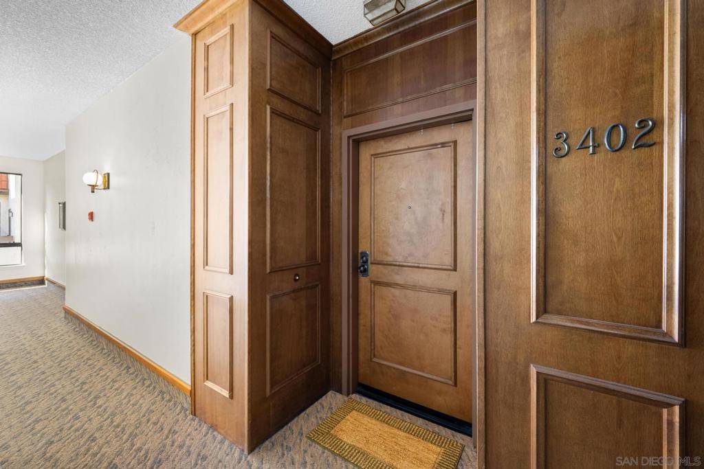 San Diego, CA 92110,5865 Friars Rd #3402