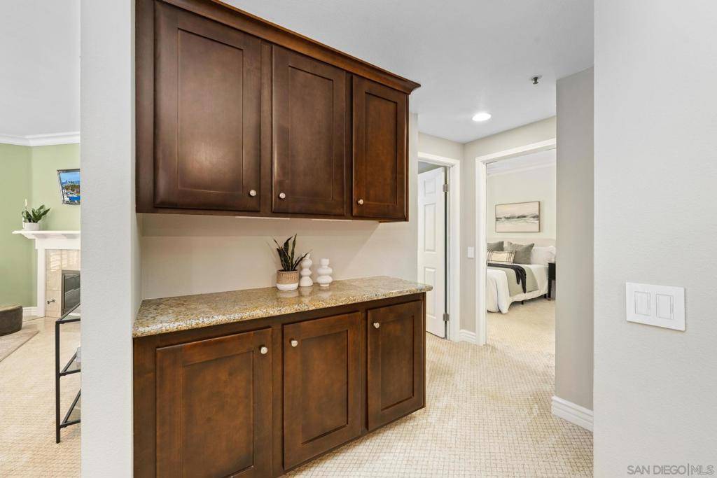 San Diego, CA 92110,5865 Friars Rd #3402