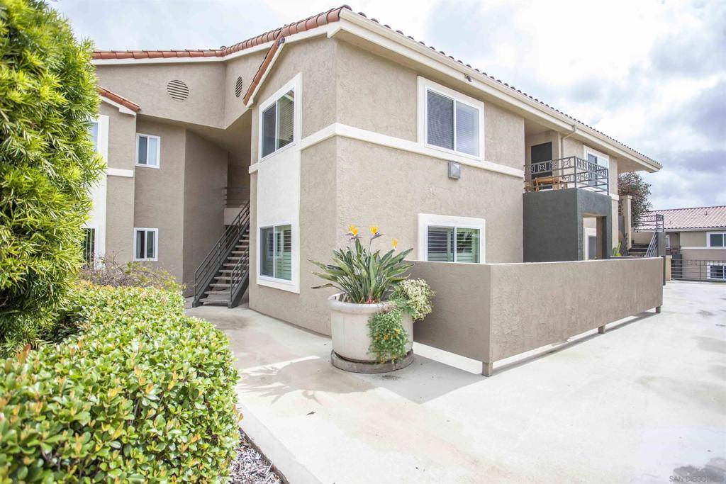 San Diego, CA 92122,7425 Charmant Dr #2903
