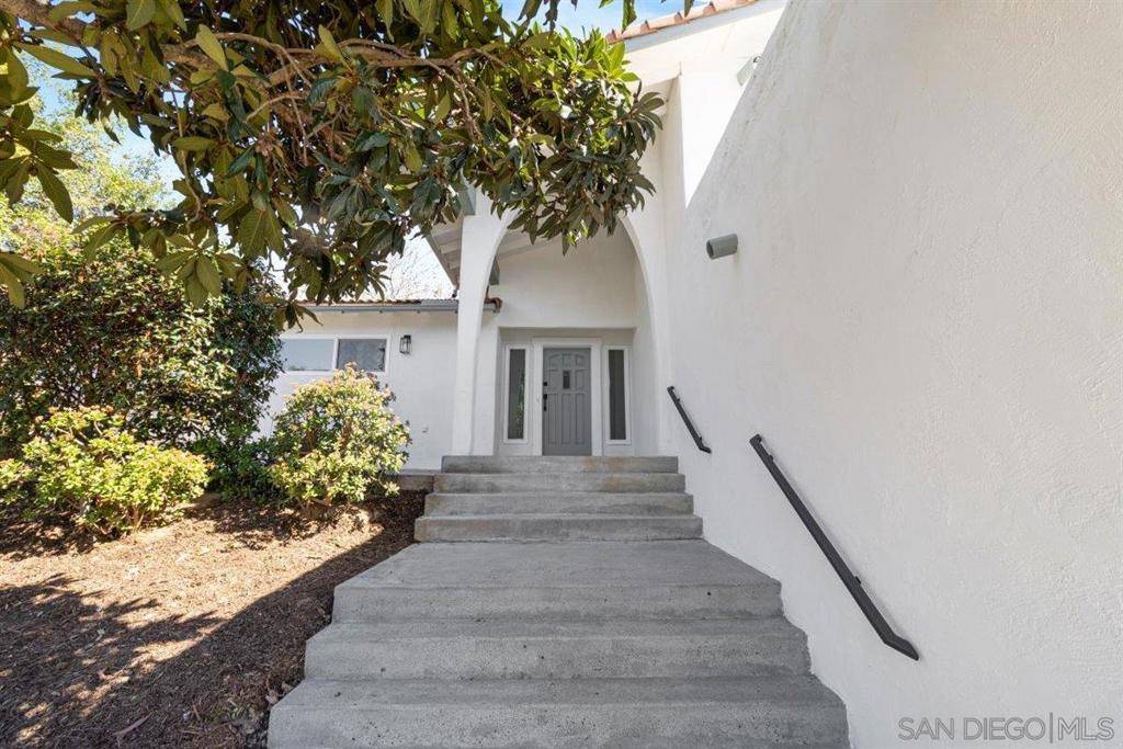 Escondido, CA 92029,1756 Alhudson Dr