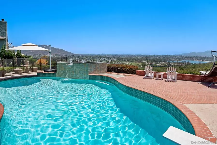 6143 Madra, San Diego, CA 92120
