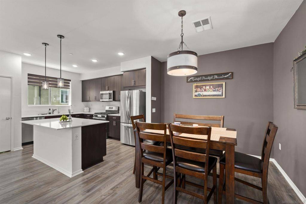 San Diego, CA 92154,5506 Sandcliff Ln #158