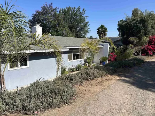 Escondido, CA 92025,1190 Robertson Dr