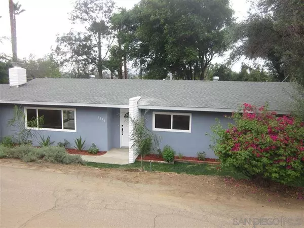 1190 Robertson Dr, Escondido, CA 92025