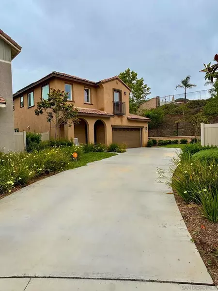 35373 White Camarillo Ln, Fallbrook, CA 92028