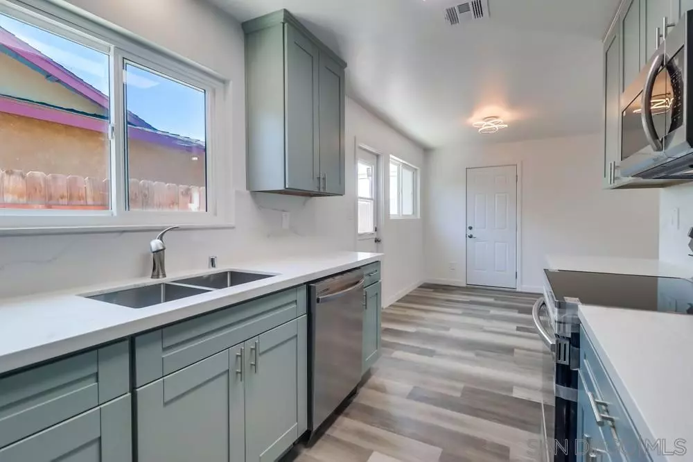 Lemon Grove, CA 91945,1559 La Corta St