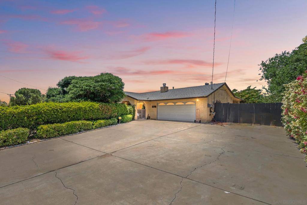 7520 Oakwood Ave, Hesperia, CA 92345