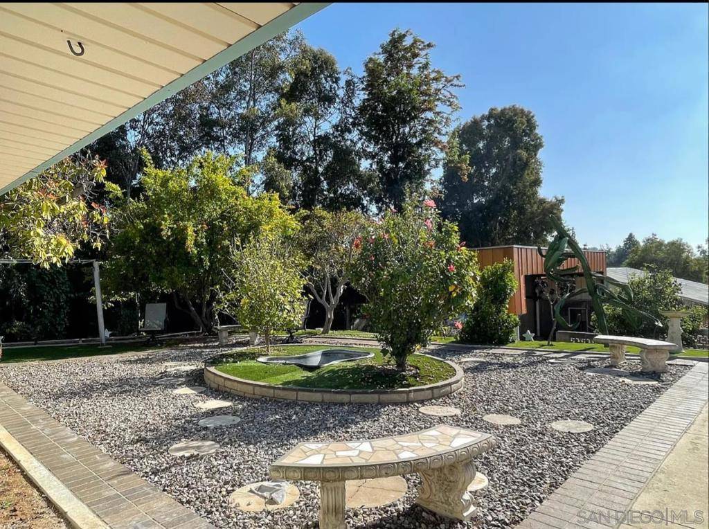 El Cajon, CA 92019,844 Singing Trails Dr