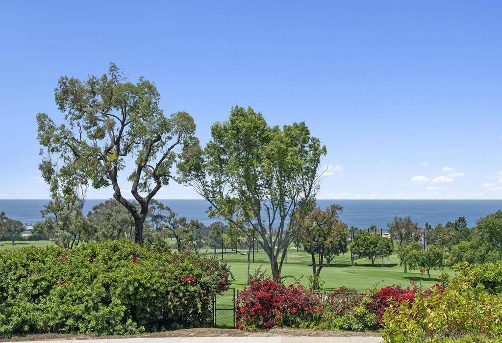 7207 Fairway Rd, La Jolla, CA 92037