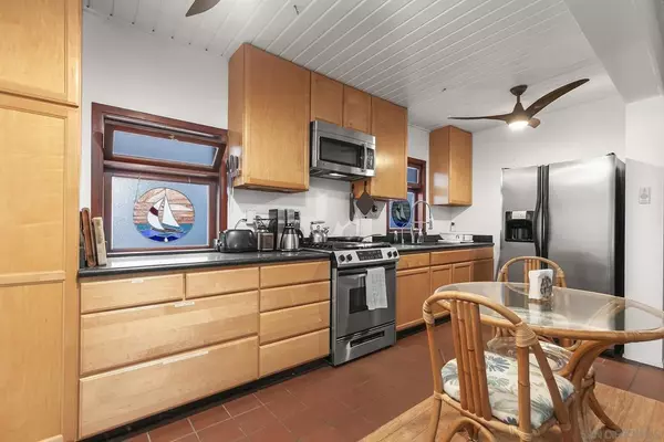 San Diego, CA 92107,5038 40 W Point Loma Blvd